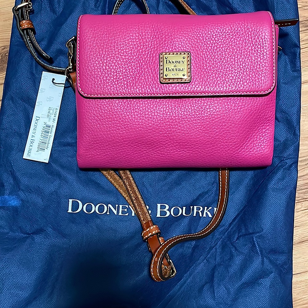 Dooney & Bourke crossbody purse NWT